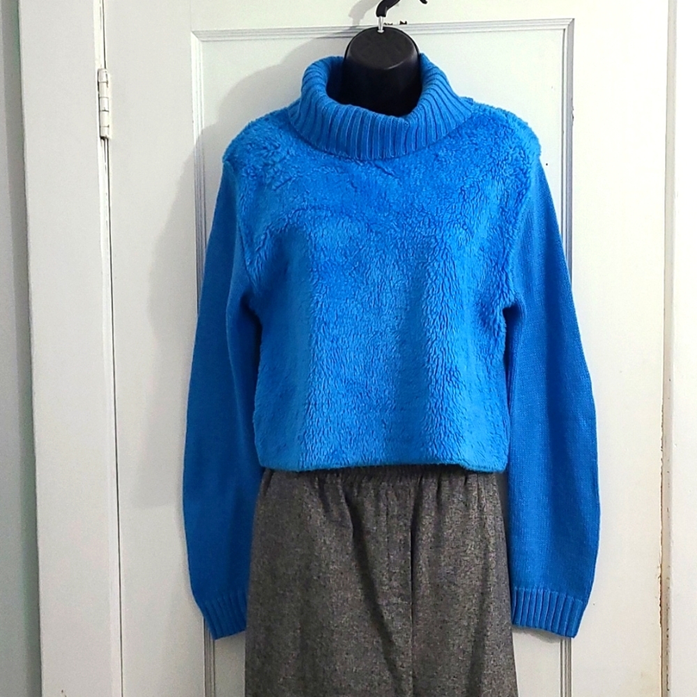 Textured Sweater, fits S-M